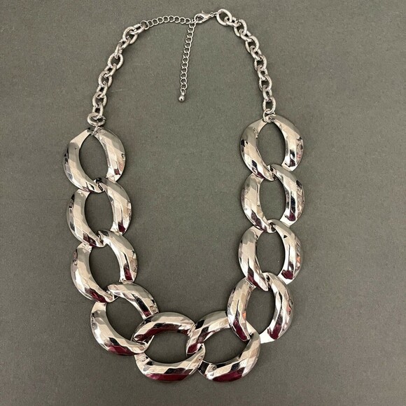 Unbranded Jewelry - Silver-tone Chain Links Necklace Fashion Jewelry‎ NWOT